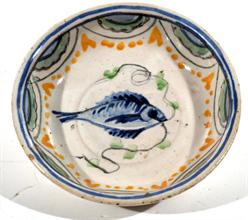 Lotto 280 - Piattino in maiolica