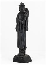 Lotto 85 - Guanyin in pietra nera