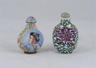 Lotto 97 - Coppia di Snuff bottles