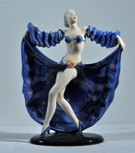 Lotto 87 - Scultura in terraglia