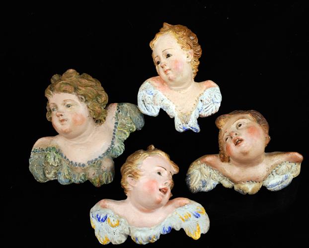 Lotto 100 - Gruppo di quattro cherubini