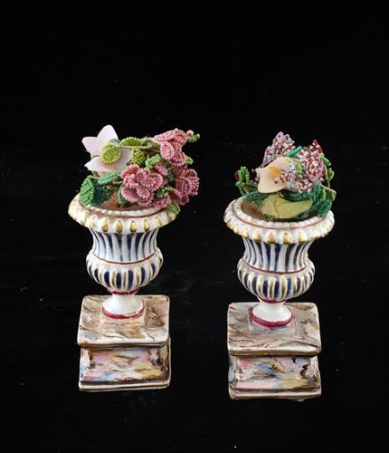 Lotto 79 - Coppia di vasi