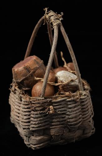 Lotto 242 - Cestino con salumi